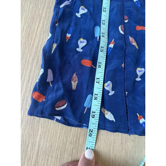 ALICE AND OLIVIA Ice Cream print Ruffle Blouse 100% Silk Size XS 1354 - Picture 13 of 13